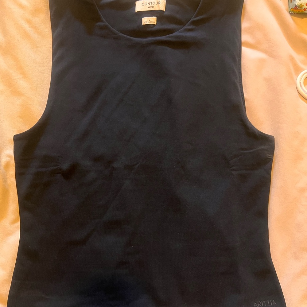 Aritzia Black Fitted Muscle Tee